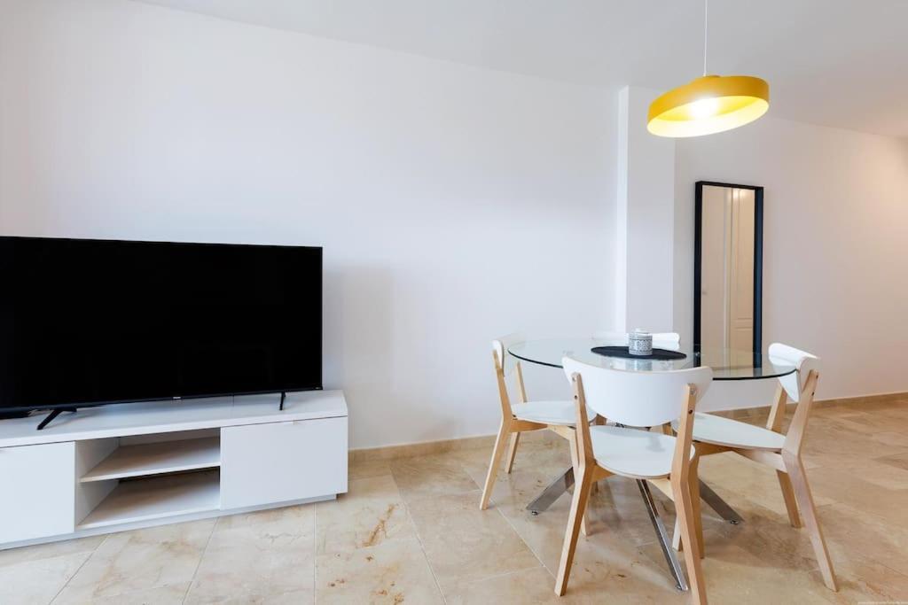 Sunny Ocean View Apartment بالم مار المظهر الخارجي الصورة